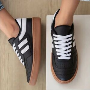 Classic Black and White Women's Sneakers